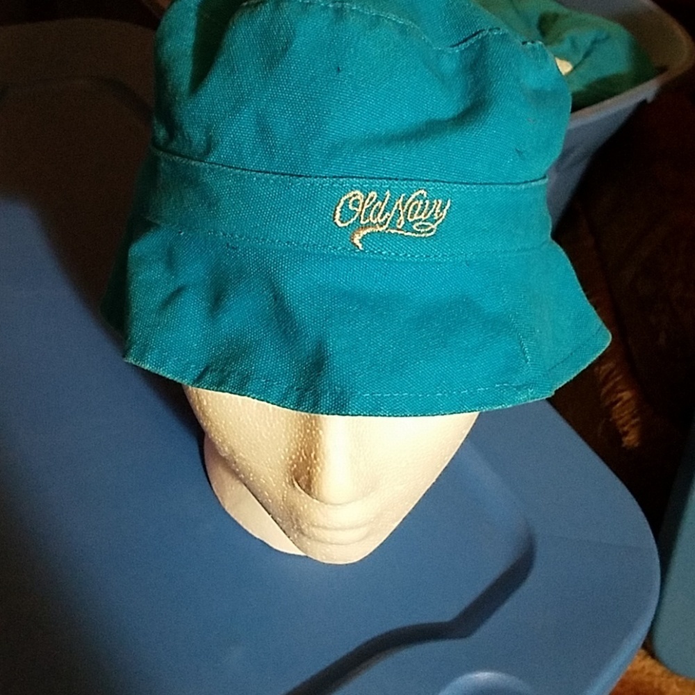 Old Navy Child Hat Bucket hat